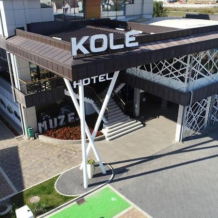 Hotel Kole ชาชาค ภายนอก รูปภาพ