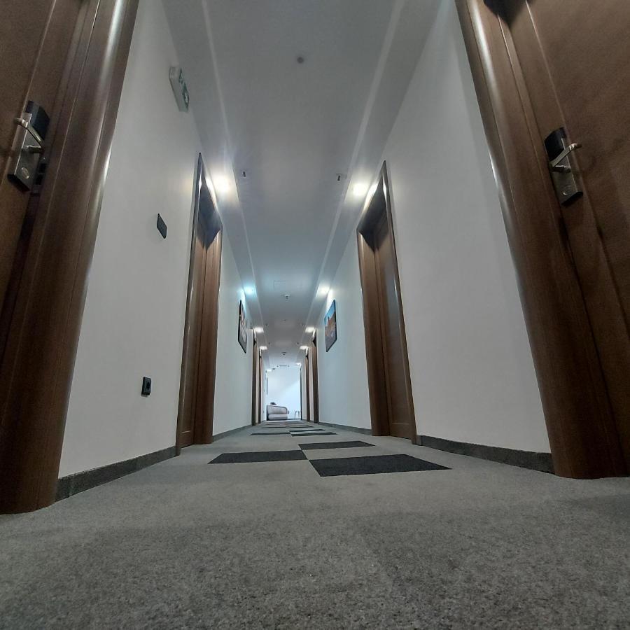 Hotel Kole ชาชาค ภายนอก รูปภาพ