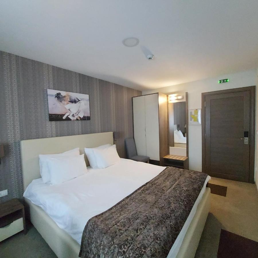 Hotel Kole ชาชาค ภายนอก รูปภาพ