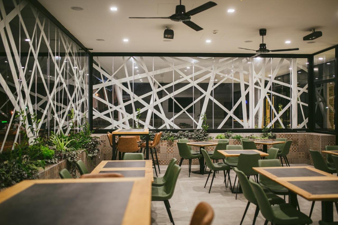 Hotel Kole ชาชาค ภายนอก รูปภาพ