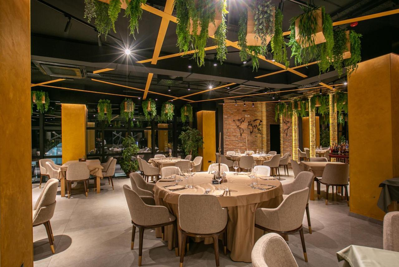 Hotel Kole ชาชาค ภายนอก รูปภาพ
